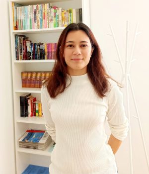 Mónica, profe de Kodama Junior