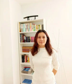 Mónica profesora de japonés en Murcia - Kodama