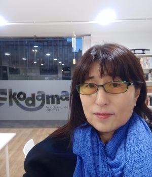 Profesora japonesa nativa en la academia